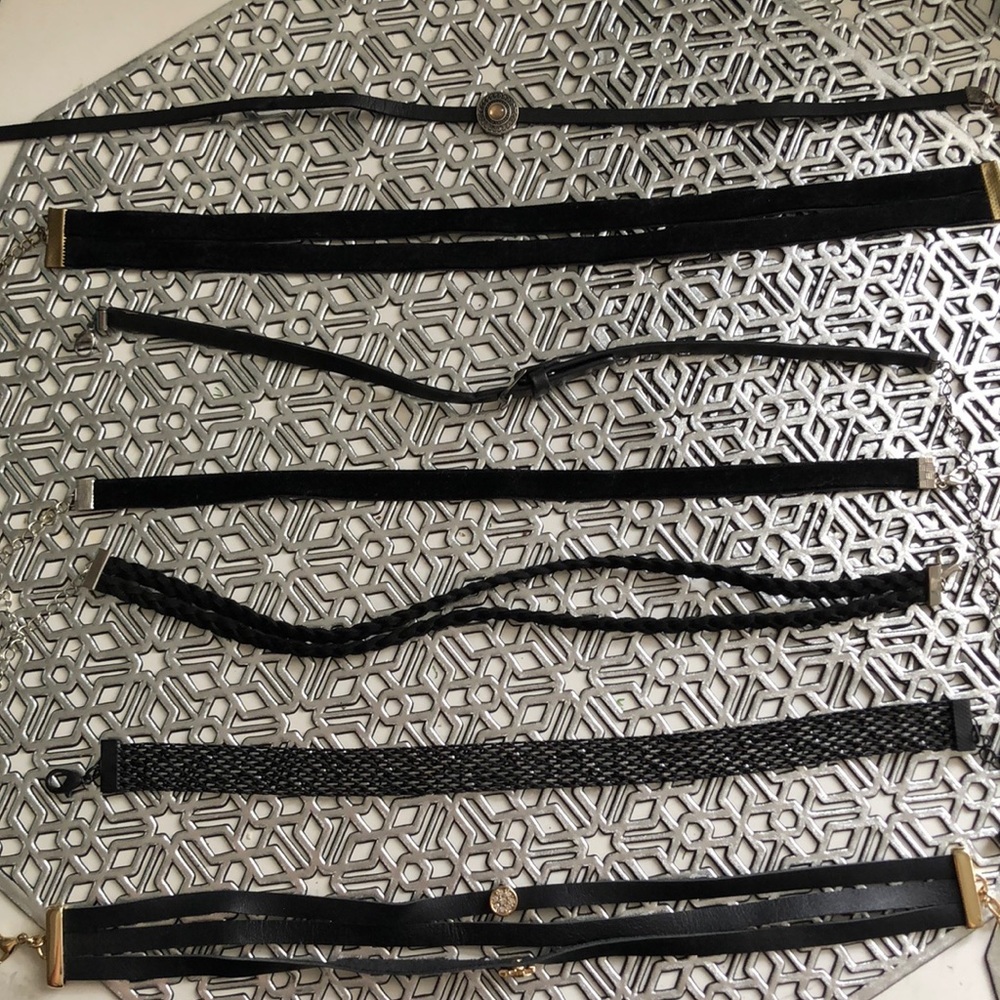 6 black chokers
